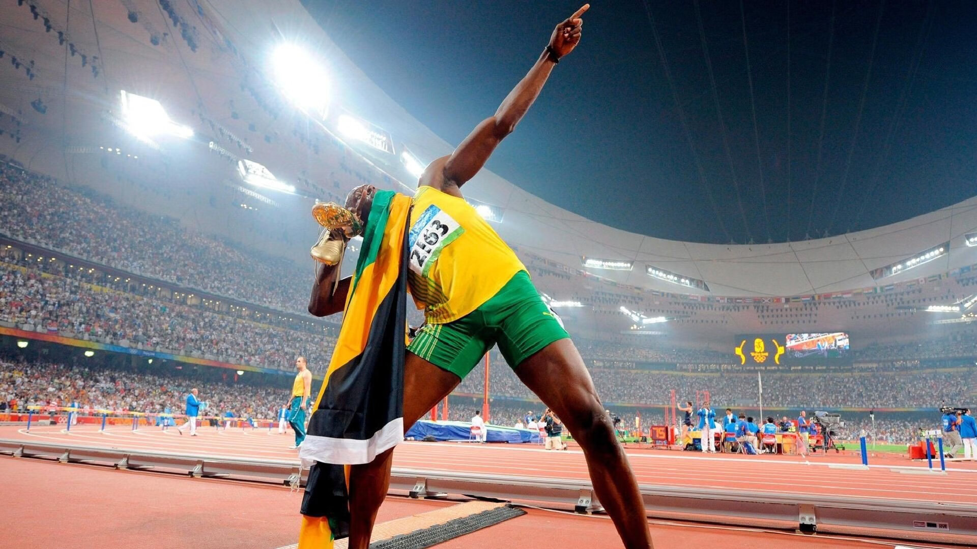 布劳恩全场出场31分钟,10中7得到21分4板3助攻,布劳恩公司代表作品